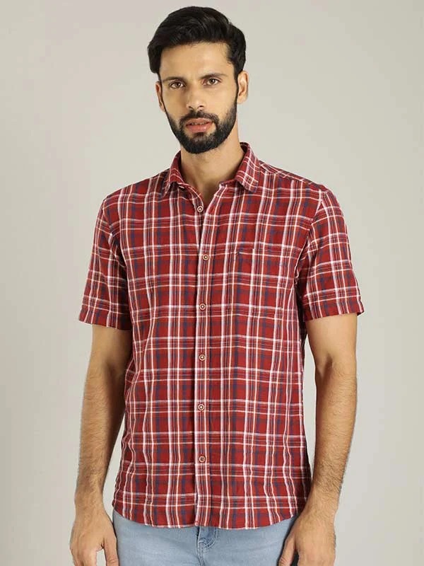 Indian Terrain Men Checkered Maroon Shirt